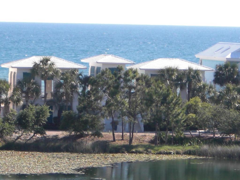 Carillon Beach Resort Inn โรสแมรีบีช ภายนอก รูปภาพ